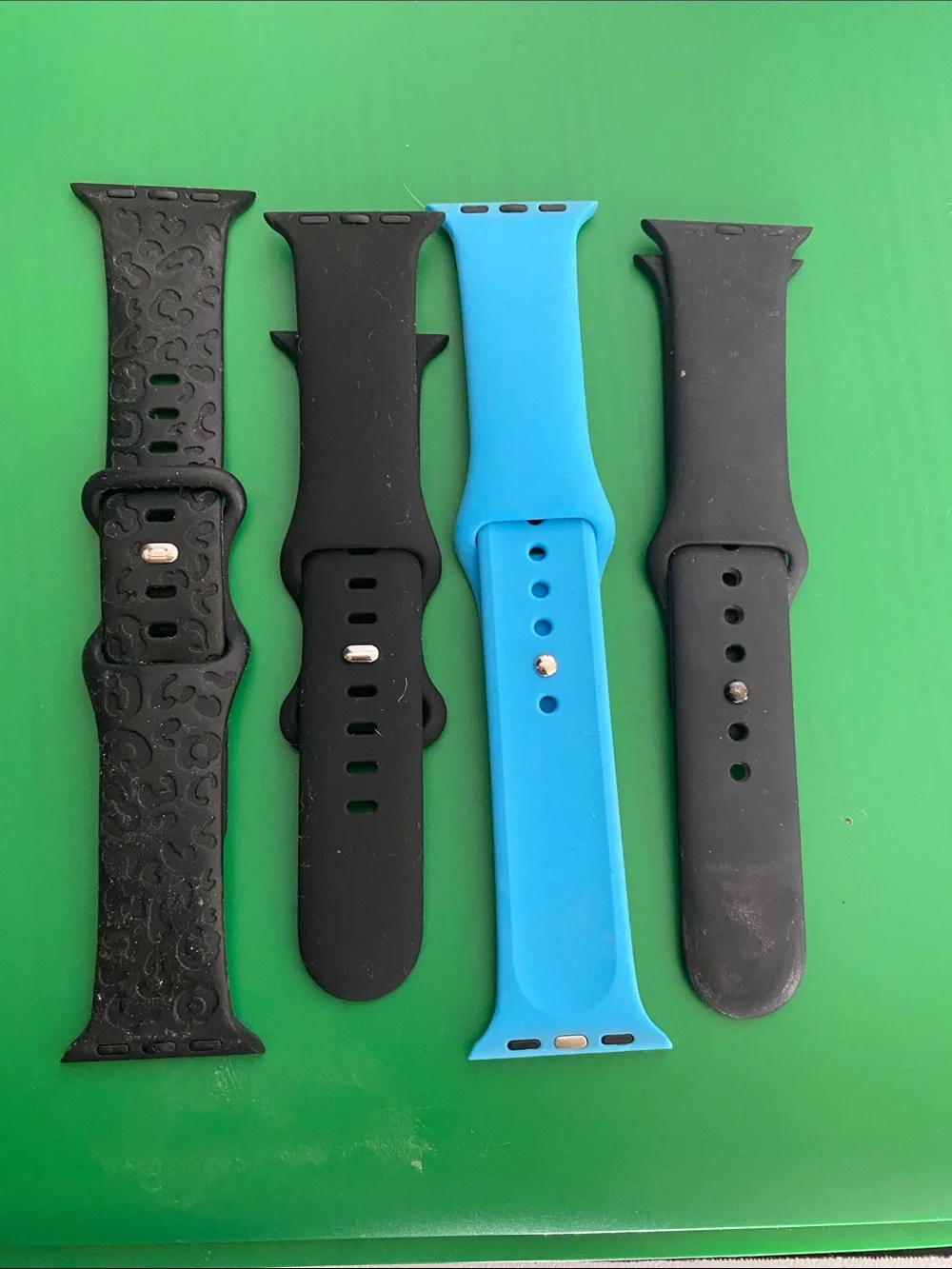 Silicone Smartwatch Bands in Black and Bright Blue - Universal Fit